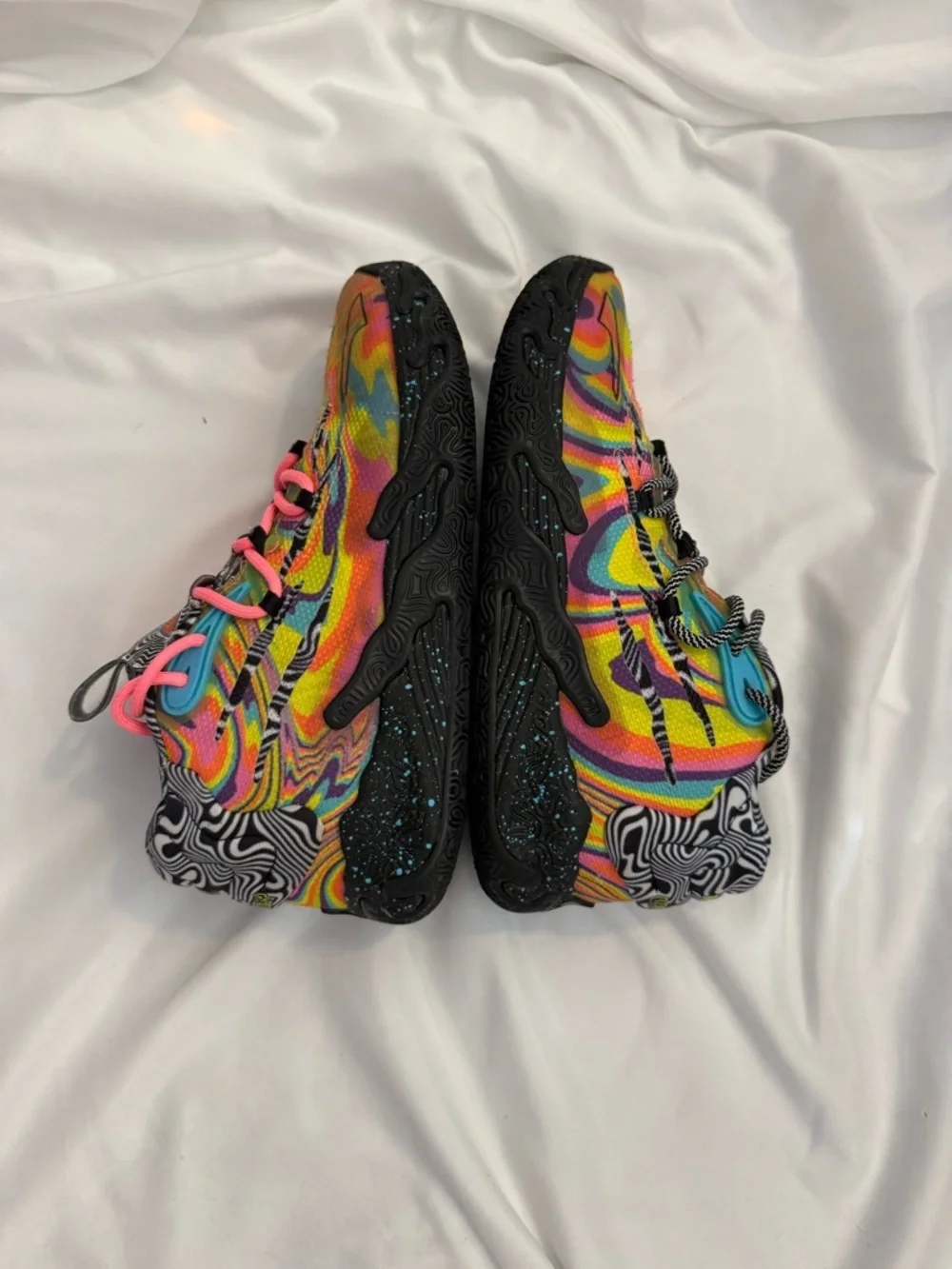 EUC PUMA x LaMelo Ball MB.03 Dexter's Laboratory Kids Basketball Shoes - Picture 6 of 12